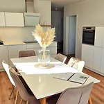 Seeliebe - Seeblick, Parkplatz, Teilweise Private Sauna, Wlan Apartment *