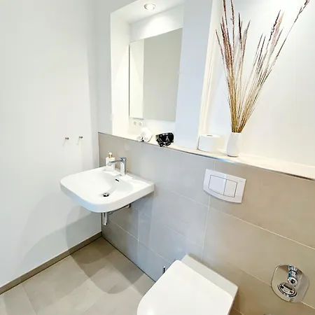 Seeliebe Schwerin - Pkw, Teilweise Mit Privater Sauna, Wlan, Xxl-balkon O Terrasse, Seeblick