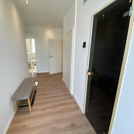 Apartment Seeliebe Schwerin - Pkw, Teilweise Mit Privater Sauna, Wlan, Xxl-balkon O Terrasse, Seeblick *