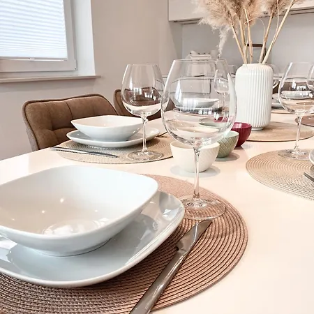 Apartment Seeliebe - Pkw, Teilweise Mit Privater Sauna, Wlan, Xxl-balkon O Terrasse, Seeblick *