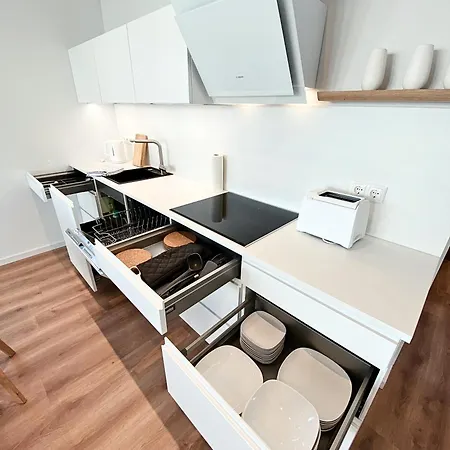 Apartment Seeliebe Schwerin - Pkw, Teilweise Mit Privater Sauna, Wlan, Xxl-balkon O Terrasse, Seeblick