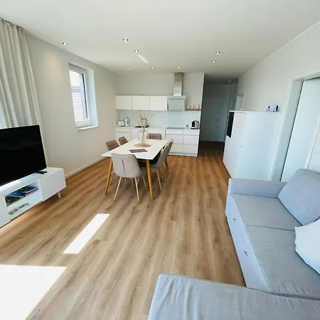 Seeliebe Schwerin - Pkw, Teilweise Mit Privater Sauna, Wlan, Xxl-balkon O Terrasse, Seeblick