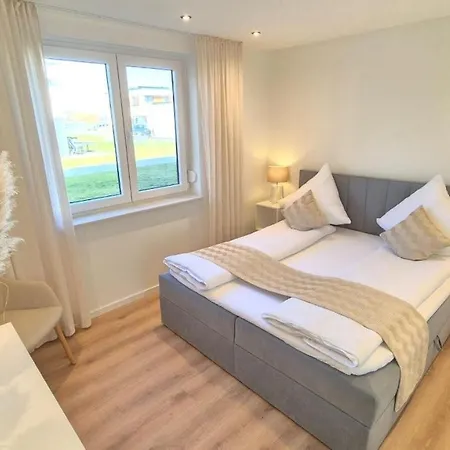 Apartment Seeliebe Schwerin - Pkw, Teilweise Mit Privater Sauna, Wlan, Xxl-balkon O Terrasse, Seeblick